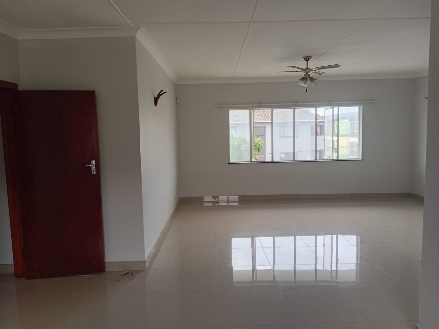 To Let 2 Bedroom Property for Rent in Southernwood Eastern Cape